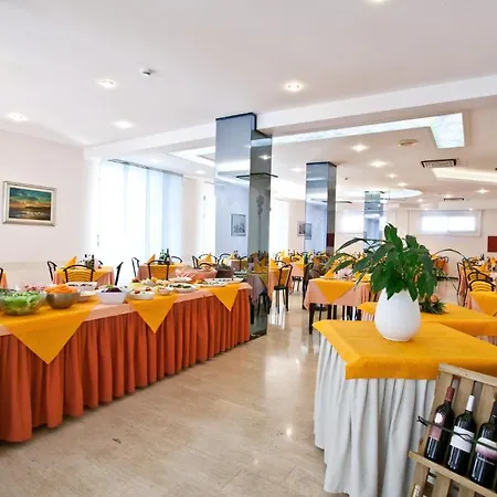 Hotel Thea