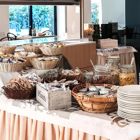 Thea Hotel