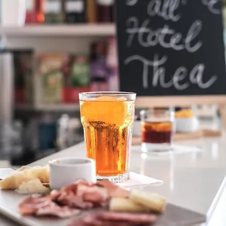 Thea בלריה-איגאה מרינה