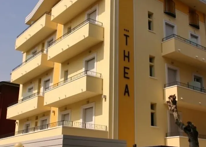 Hotel Thea 3*